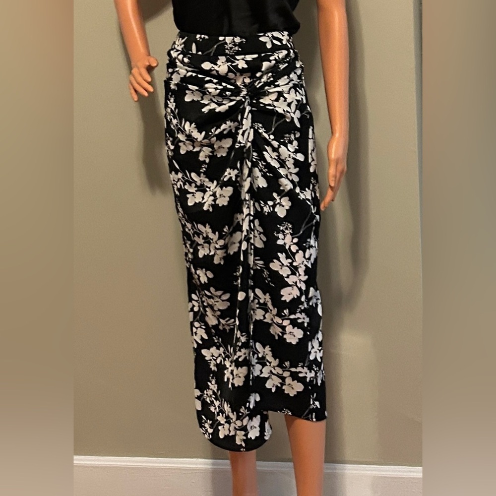 Commense Floral Black and White Midi Skirt